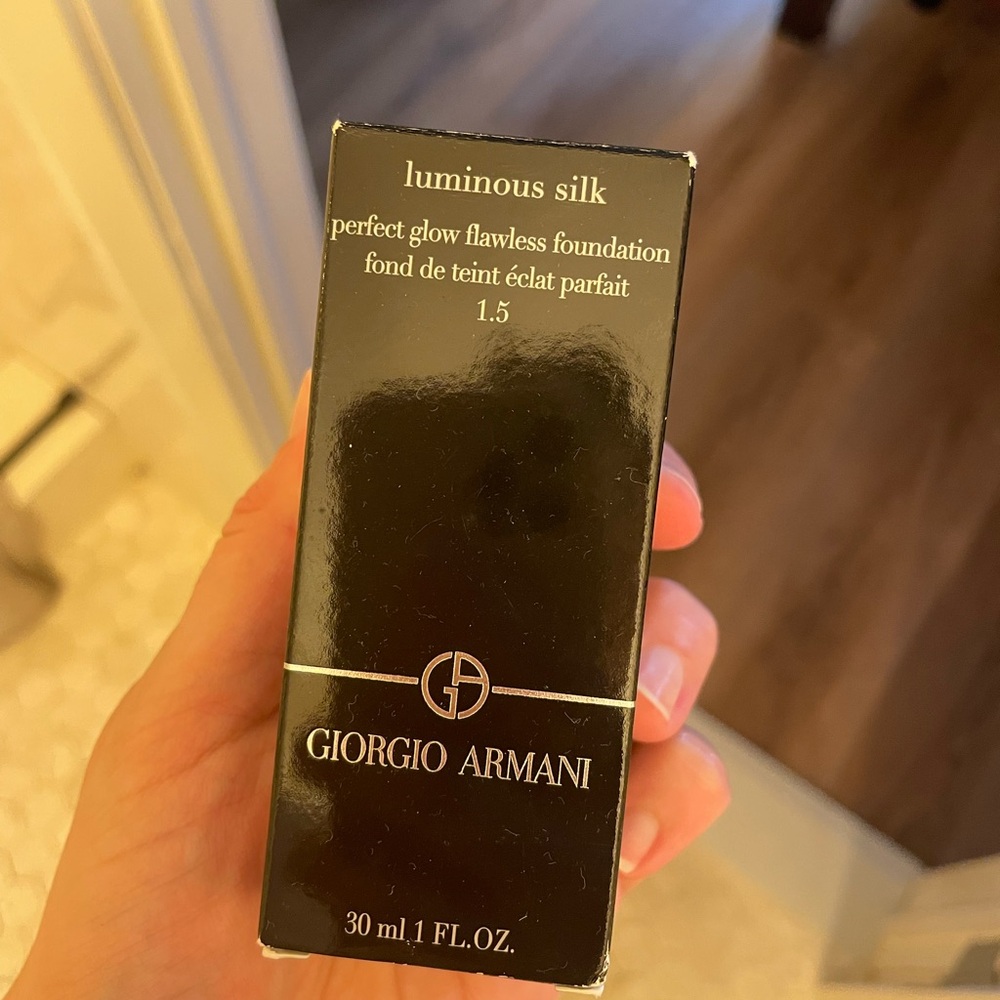 Giorgio Armani Luminous Silk Foundation Shade 1.5
